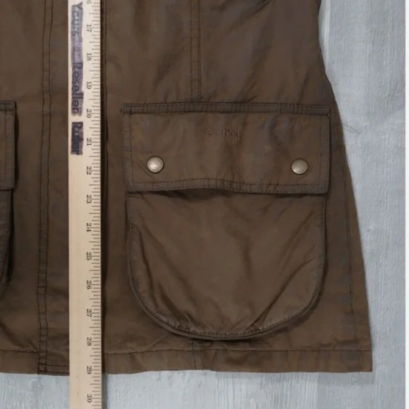 Barbour “Vintage Beadnell” Waxed Cotton Jacket - Picture 11 of 13